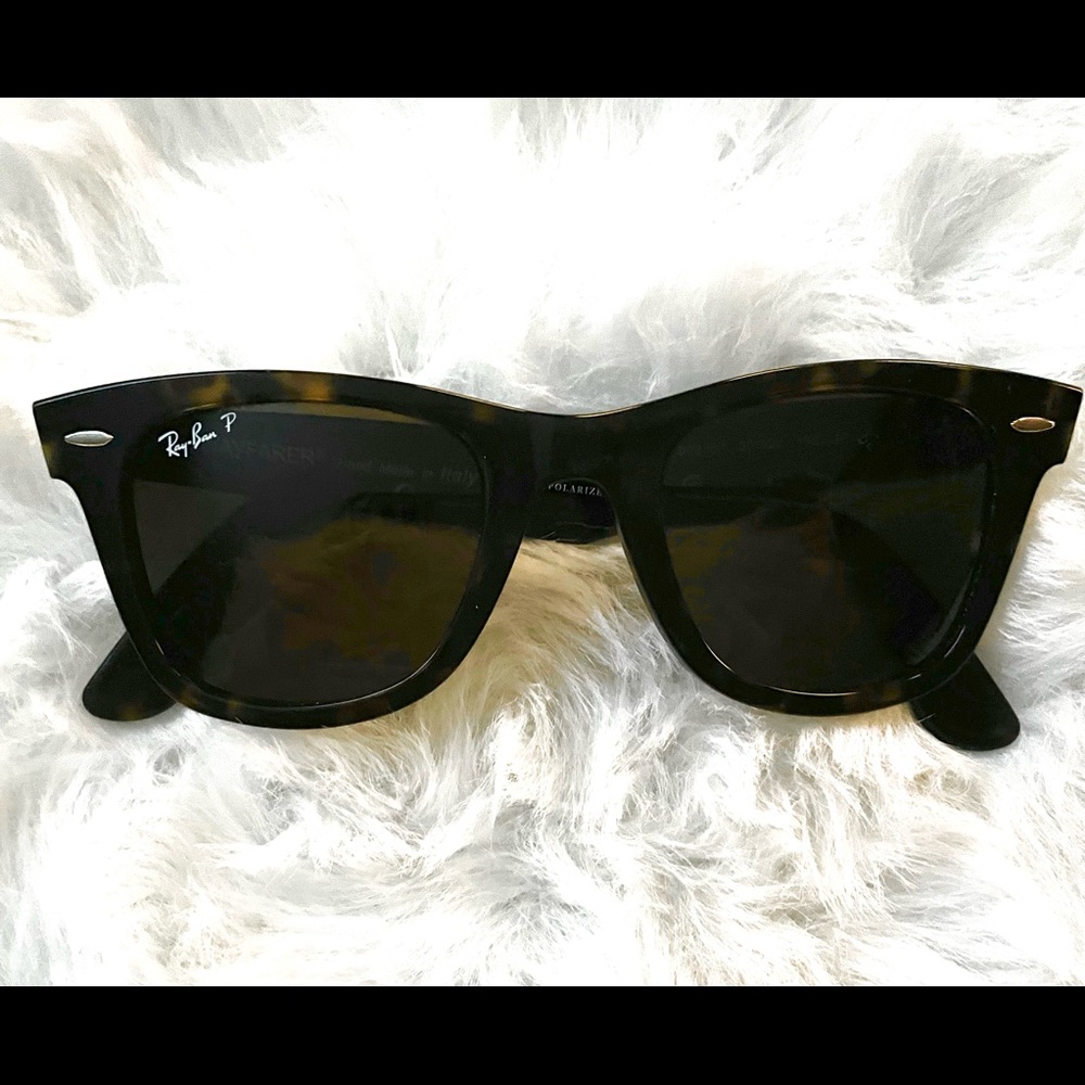 Ray-Ban Wayfarer Polarized Sunglasses: Tortoise colored RB2140